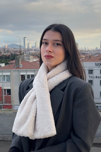 Hacimli Formlu Peluş Kadın Atkı