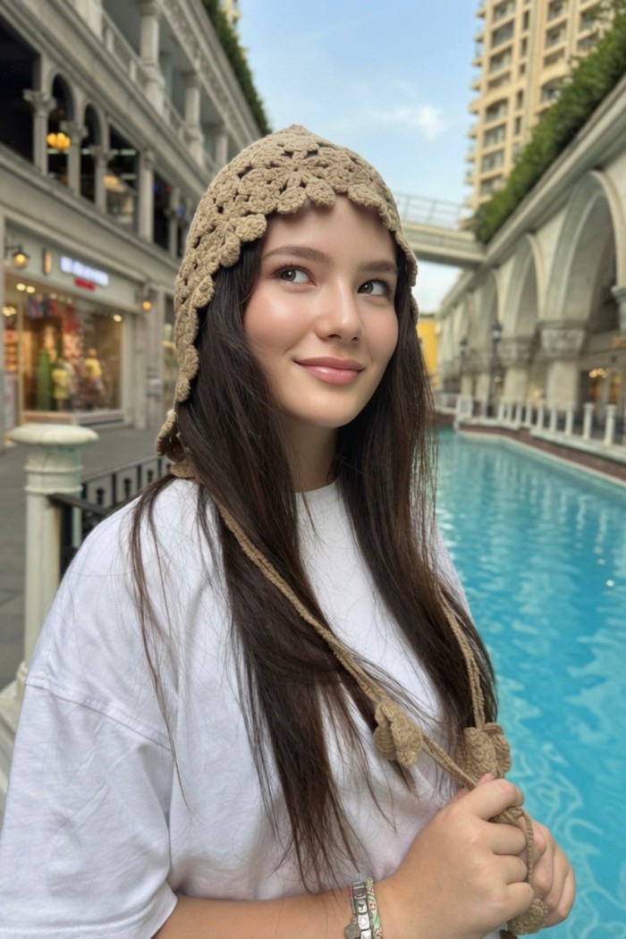 Çiçek Motifli Örgü Kadın Bandana