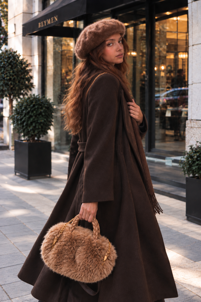 Kadın Örgü Saplı Peluş Çanta | Zincirli Kışlık Baget Modeli