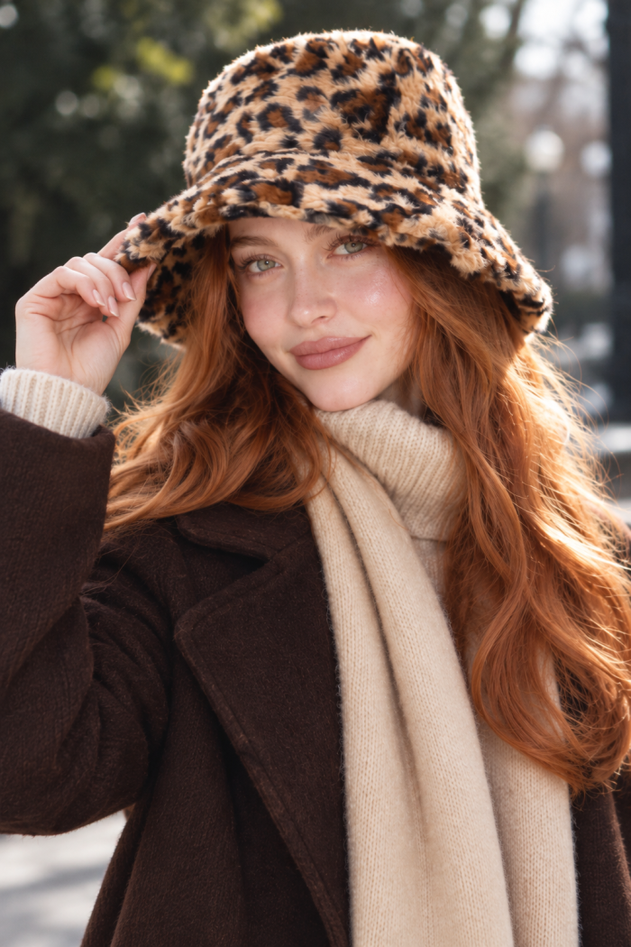 Leopar Desenli Peluş Kadın Bucket Şapka
