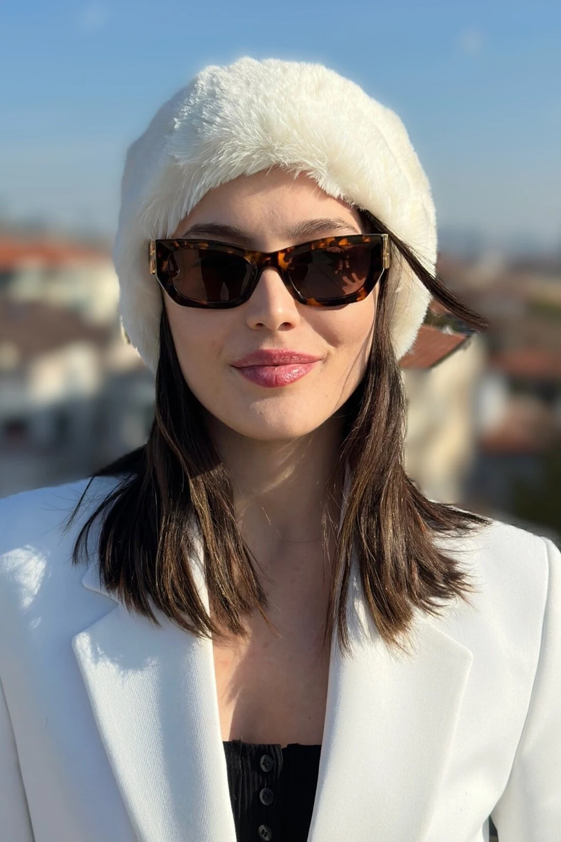 Suni Kürklü Kışlık Boyunluk Bandana · Modelli kullanım